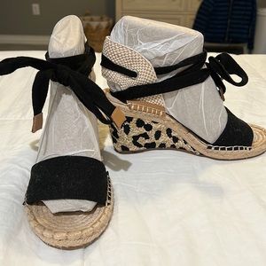 Vince Camuto espadrille wedges 7.5
